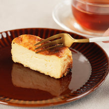 画像をギャラリービューアに読み込む, 大人のバスクチーズケーキ〜URLAR貴腐ワインと鹿児島産はちみつ入り〜【冷凍】