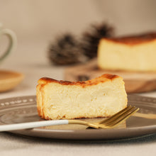 画像をギャラリービューアに読み込む, 大人のバスクチーズケーキ〜URLAR貴腐ワインと鹿児島産はちみつ入り〜【冷凍】