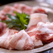 画像をギャラリービューアに読み込む, 【送料無料】 初回限定! 高級かごしま黒豚「黒宝豚」豚バラセット(1〜2食分)【冷凍】