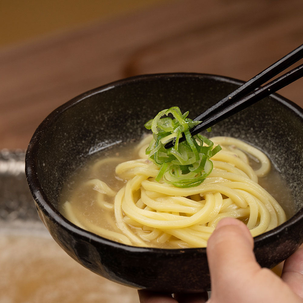 【〆まで美味しい!】こだわり鶏ガラスープと特製手打ち麺付き。高級かごしま黒豚「黒宝豚」しゃぶしゃぶ豪華セット