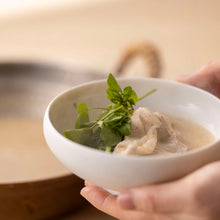 画像をギャラリービューアに読み込む, 黒宝豚 しゃぶしゃぶ 濃厚ごま出汁つゆだれ【冷凍】