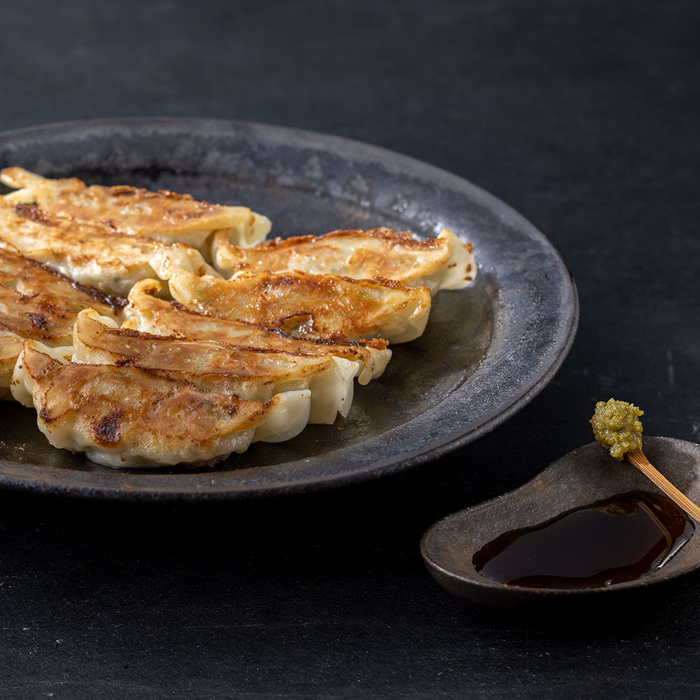 高級かごしま黒豚 黒宝豚餃子【32個】 – 蔵直クラブ