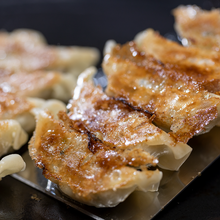 画像をギャラリービューアに読み込む, 高級かごしま黒豚 黒宝豚餃子【32個】【冷凍】